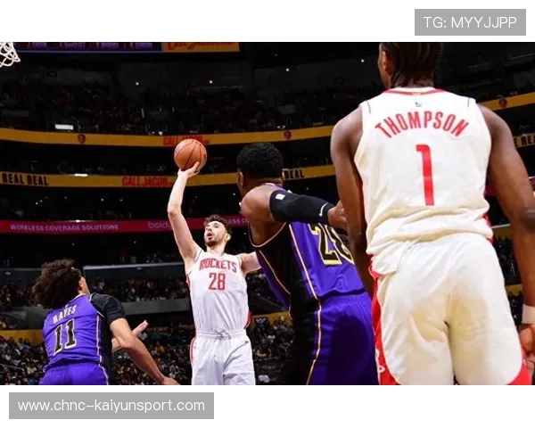 火箭狂潮来袭！20个前场篮板+乌度卡换人奇招，重燃季后赛希望